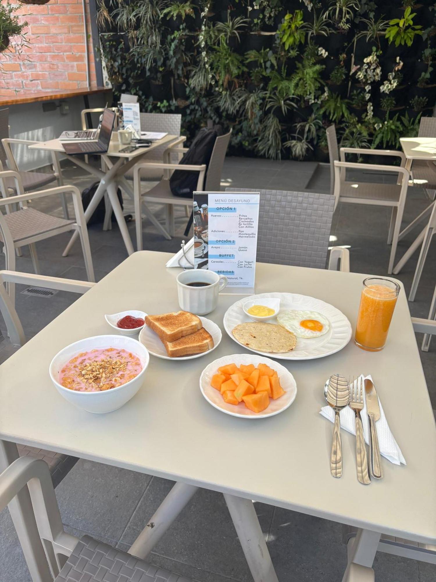 Vita Hotel Boutique ميديلين المظهر الخارجي الصورة